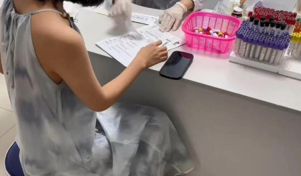 配资365之家 公务员录用体检三项标准放宽后，被解聘的“地贫”幼师将继续申诉